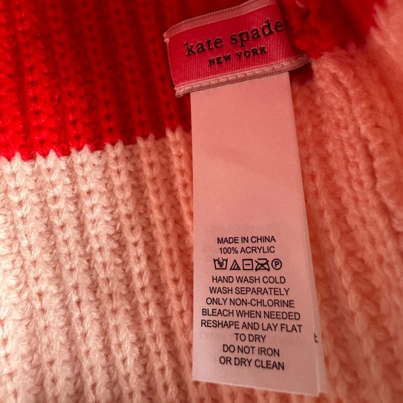 Kate Spade Reversible winter hat - Picture 4 of 4